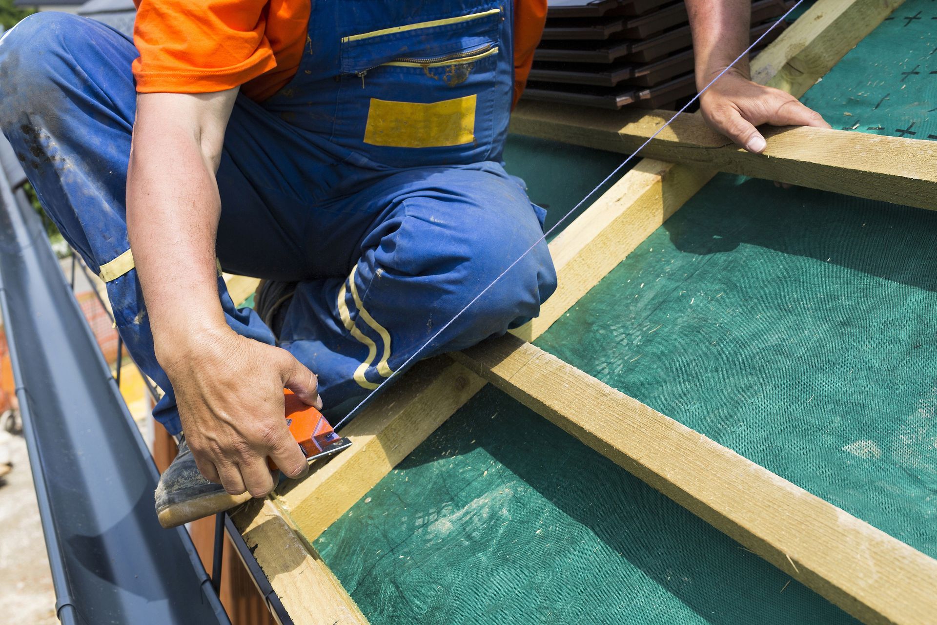 Professional; Roofer; Quality